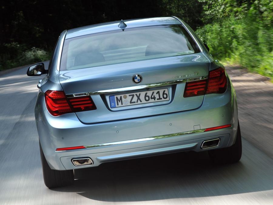  BMW ActiveHybrid 7 2012 года  (фото 13 из 16)